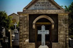 August-02-201420140802-Family-350OldCemeteryInOldCairo4