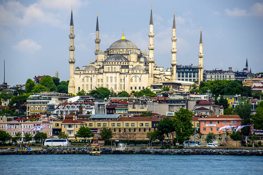 Discovering Istanbul’s Magic: A Bosphorus Sea Adventure